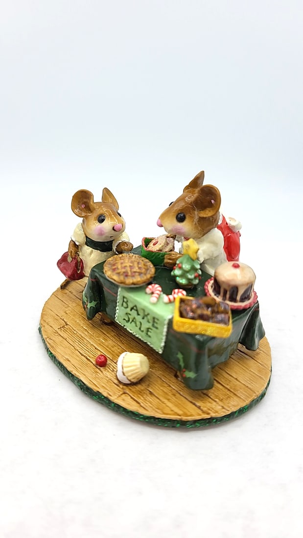 Wff M-220 Mouseys Bake Sale Christmas Colors Mouse Figurine - 2