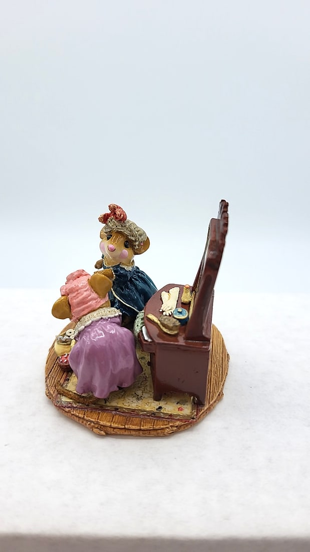 Wff Ltd-10 A Stitch In Time 2006 Teal Dress Mouse Figurine - 3