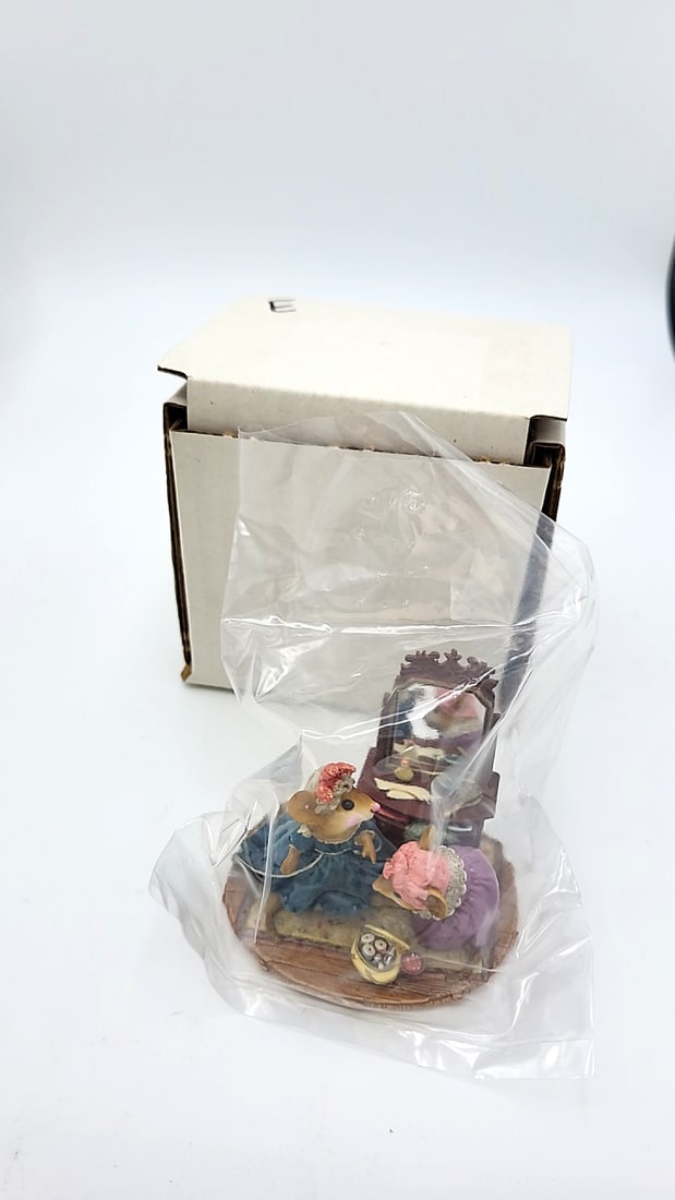 Wff Ltd-10 A Stitch In Time 2006 Teal Dress Mouse Figurine - 7