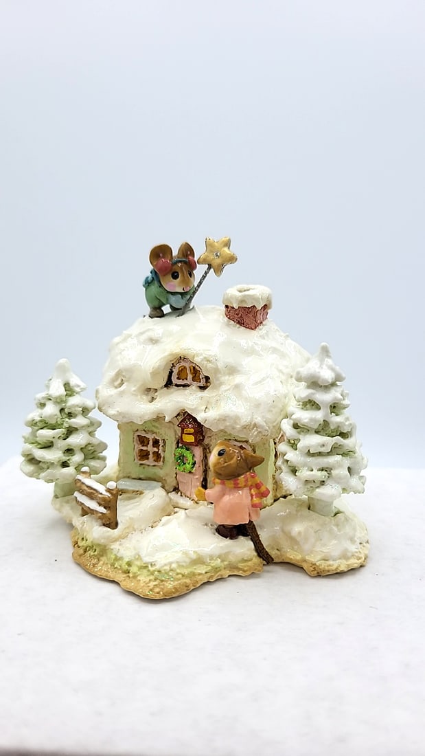 Wff M-311c Christmas Cottage A Cottage For All Seasons Mouse Figurine - 4