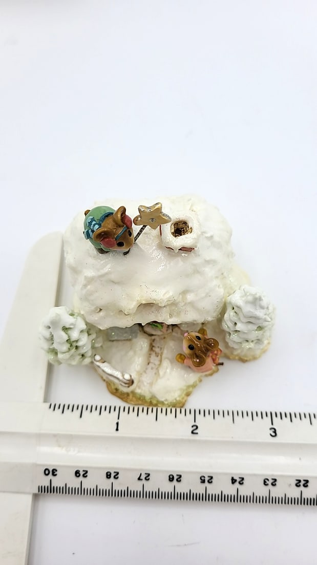 Wff M-311c Christmas Cottage A Cottage For All Seasons Mouse Figurine - 6