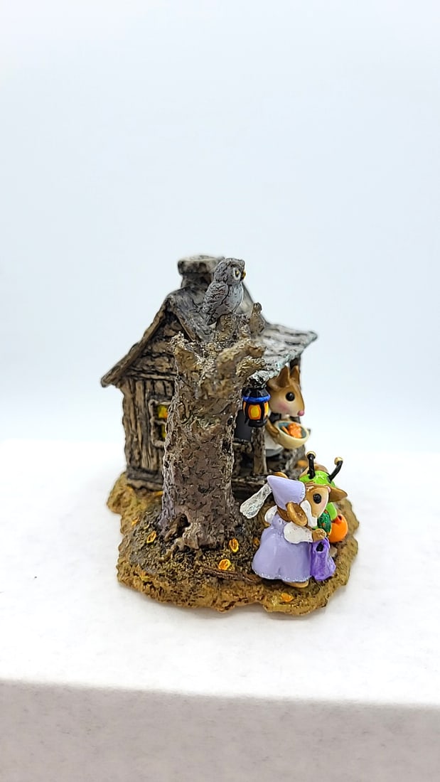 Wff M-344 Halloween Night Mouse Haunted House Figurine - 3
