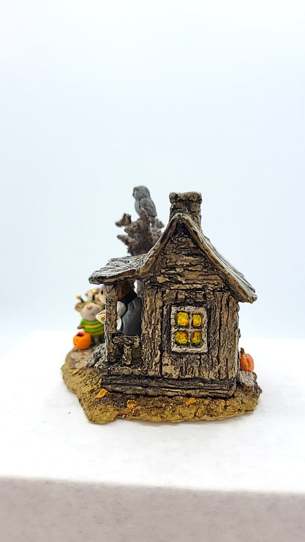 Wff M-344 Halloween Night Mouse Haunted House Figurine - 6