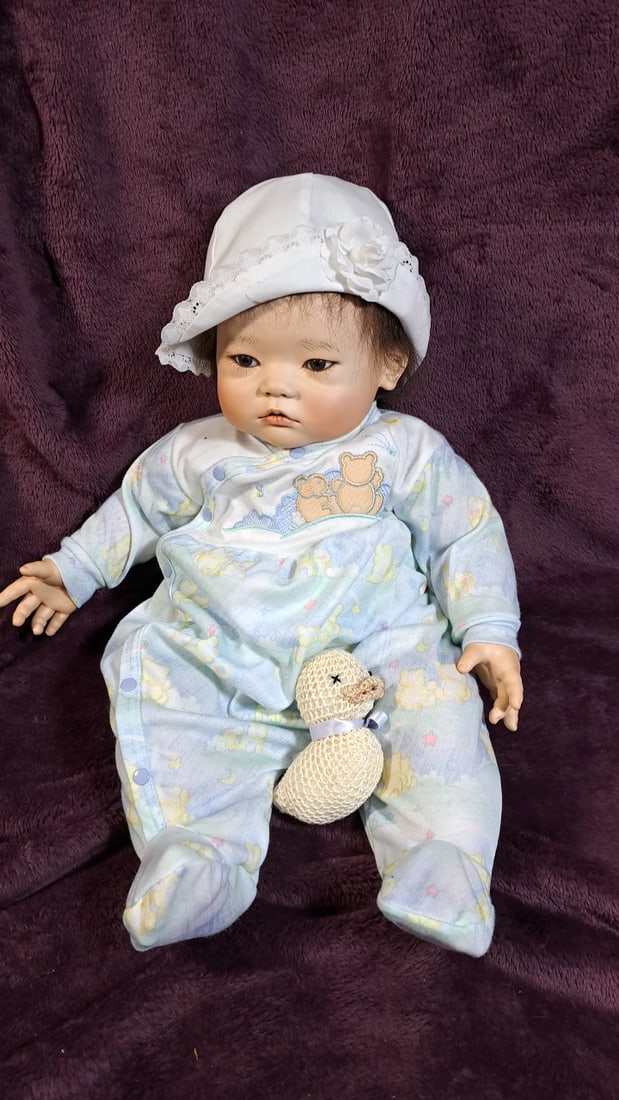 Annette Himstedt Ruki Porcelain Doll With Box And Duck Toy: 36x20x15 15 we have gained a lot of experience shipping dolls from our previous auction. We offer in-house shipping. The shipping price shown in the listing is the liveshipping service by