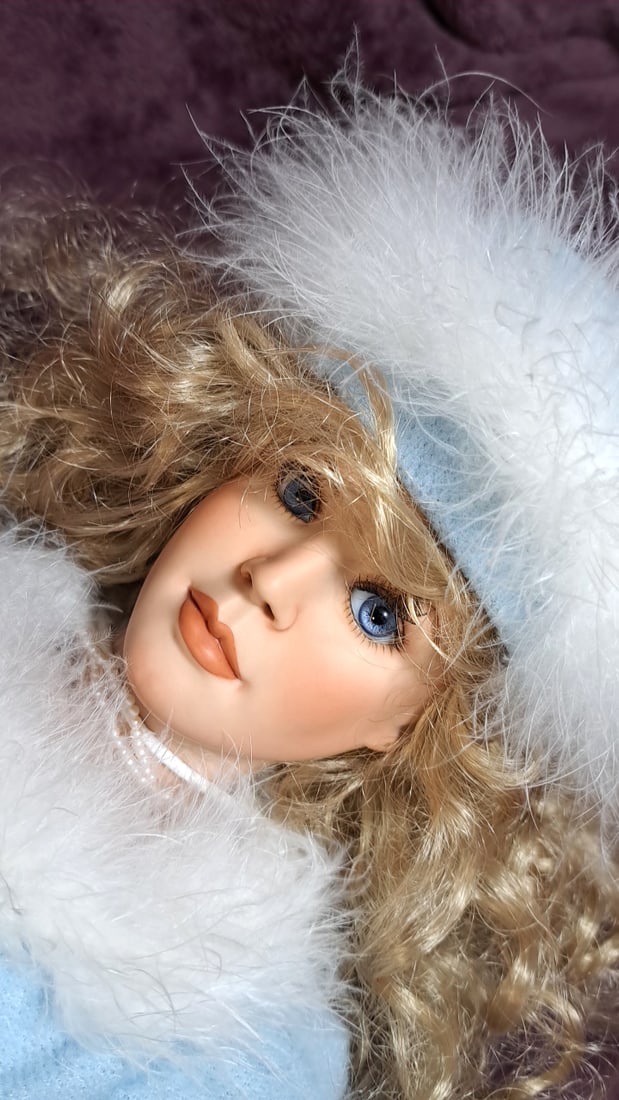 Tiny Footsteps Australia Porcelain Doll - 7