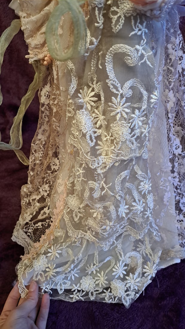 24 In Fairy Doll With Crown, White Hair, Lace Dress And Feather Wings - Coa With Box - 12