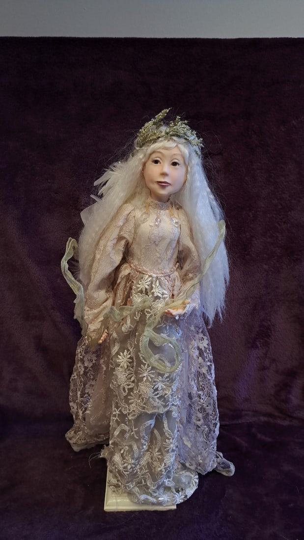 24 In Fairy Doll With Crown, White Hair, Lace Dress And Feather Wings - Coa With Box: 6 x 12 x 4. 5 1. 2 lb we have gained a lot of experience shipping dolls from our previous auction. We offer in-house shipping. The shipping price shown in the listing is the liveshipping service by