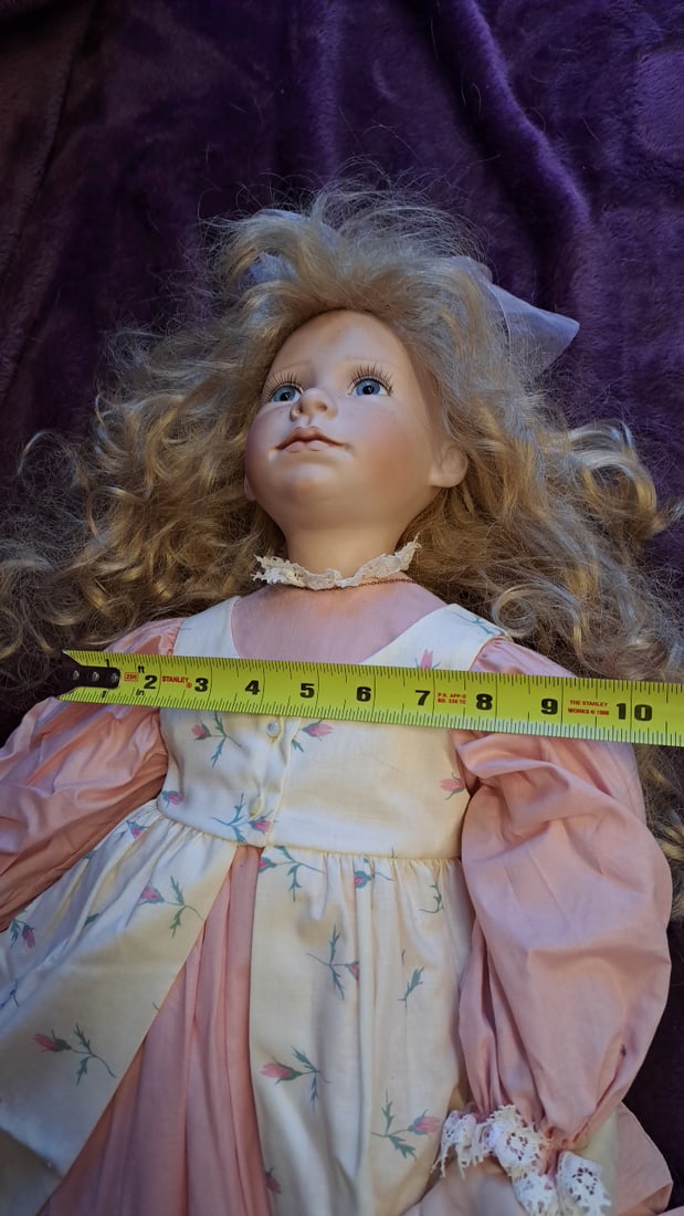 32 Blonde Porcelain Doll Pink Floral Dress Blue Eyes Lace Trim Bow - Karen Alcaro - 3
