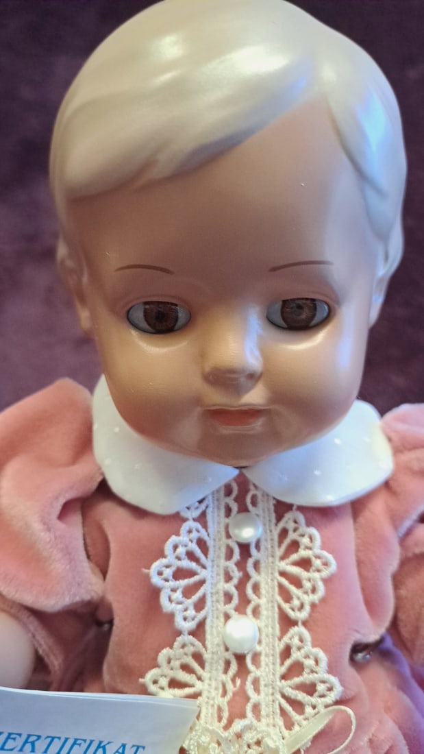 Schildkrt Puppe German Doll With Box, Blonde Hair, Pink Dress And Stand - 6