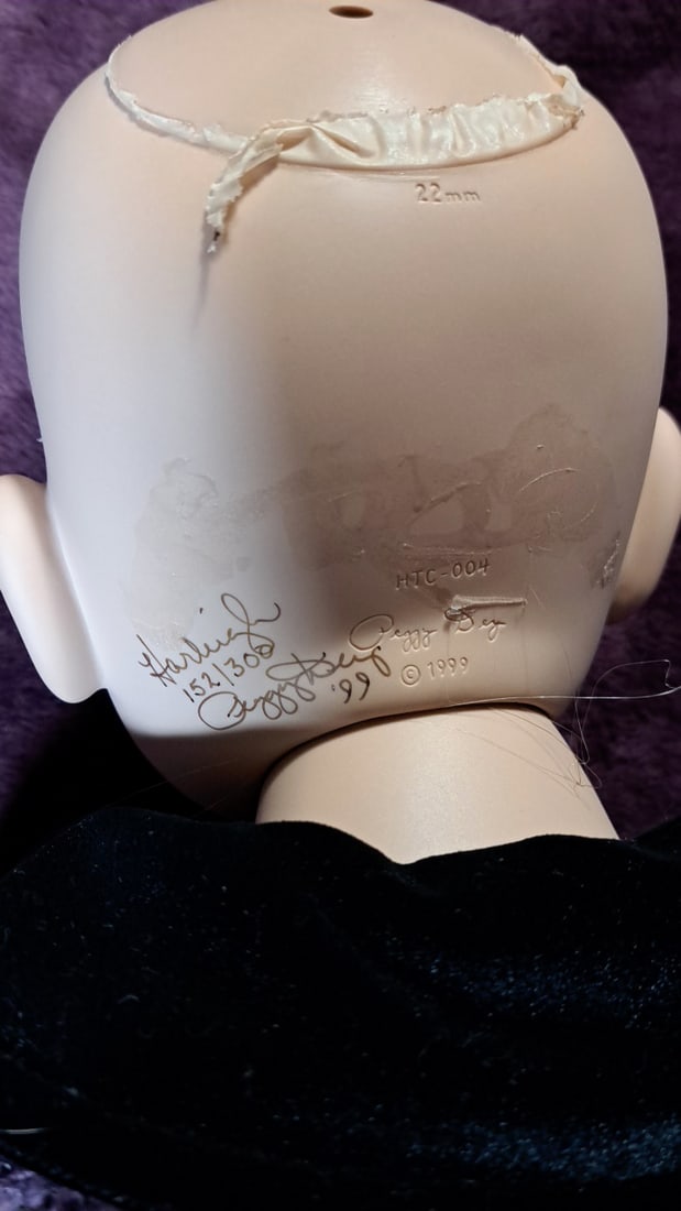 Peggy Dey Harleigh 152/300 Doll - 8