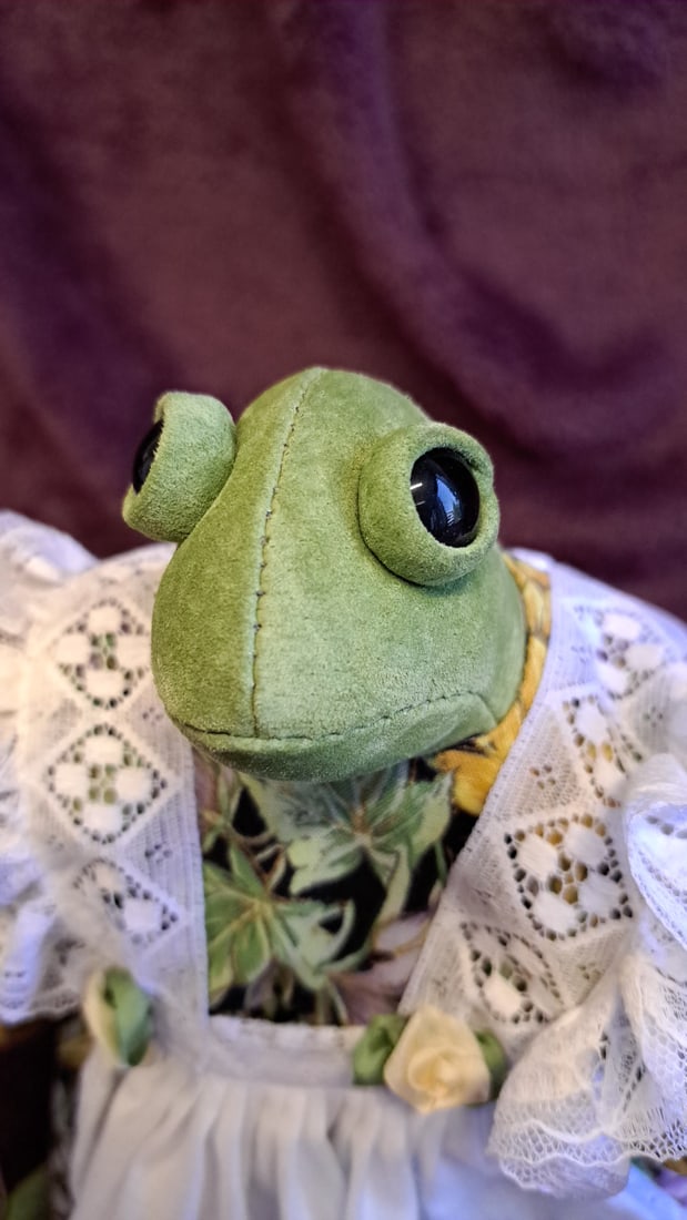 Beaver Valley Lucy Frog Plush Doll With Floral Dress And White Lace Apron - 6