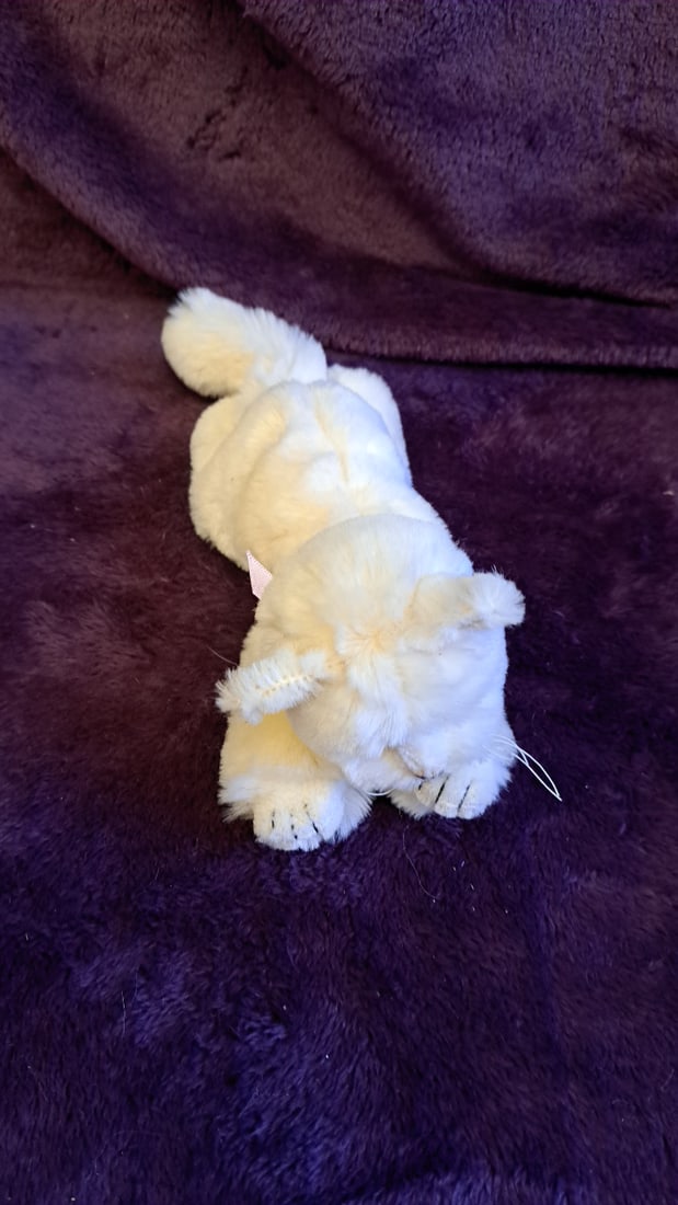 Russ Berrie White Plush Persian Cat With Pink Ribbon, Green Eyes, 10 In - 2