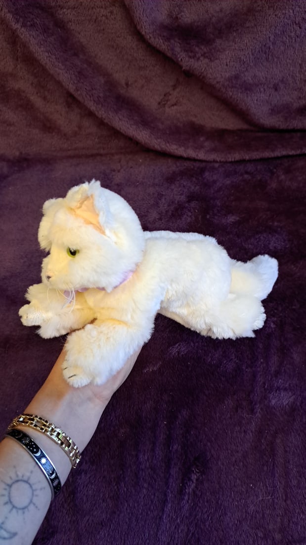 Russ Berrie White Plush Persian Cat With Pink Ribbon, Green Eyes, 10 In - 7