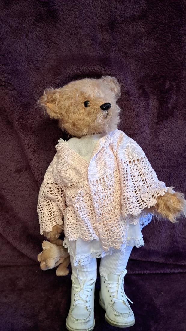 18" Blonde Teddy Bear In Pink Crochet Lace Outfit & White Boots With Mini Bear: Little bit of wear on the shoes, but in otherwise good condition. 10 x 18 x 5 1. 8 lb we have gained a lot of experience shipping dolls from our previous auction. We offer in-house shipping. The shipp