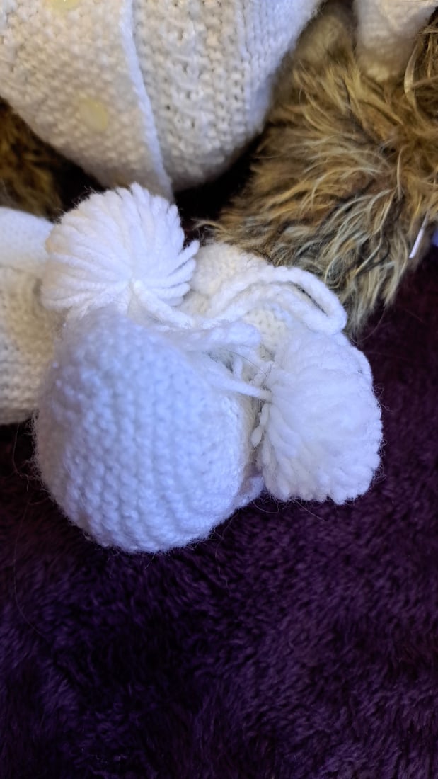 Brown Teddy Bear Plush With White Knit Sweater Booties And Bow 13 In - 12