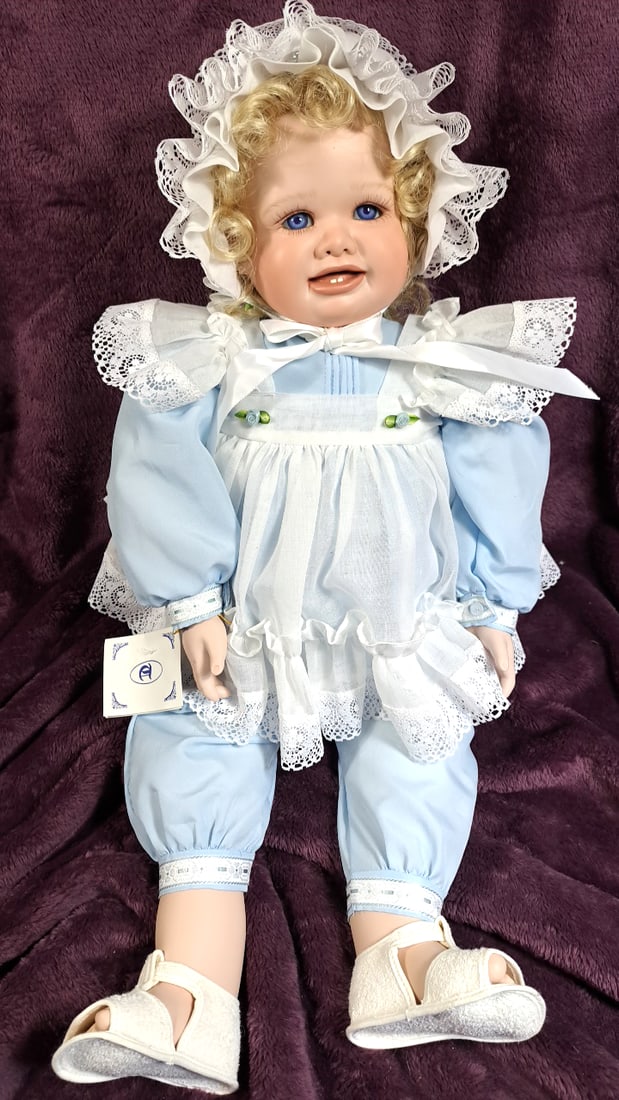 Virginia Ehrlich Turner Sunette Artist Doll Le #97/250 25" Blue White Lace Outfit: 30x10x10 5 we have gained a lot of experience shipping dolls from our previous auction. We offer in-house shipping. The shipping price shown in the listing is the liveshipping service by