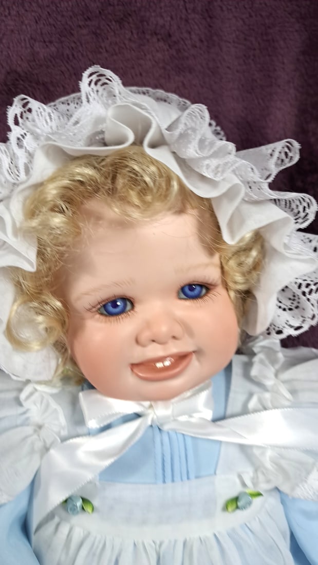 Virginia Ehrlich Turner Sunette Artist Doll Le #97/250 25" Blue White Lace Outfit - 5