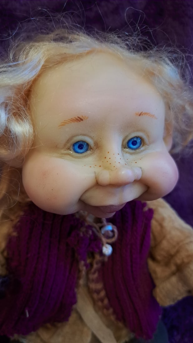 Denise Bledsoe 1995 Signed Artist Doll Blonde Hair Blue Eyes Approx 10 In - 5