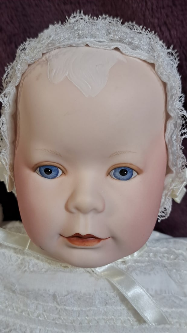 Franklin Heirloom Dolls 1986 Porcelain Baby - 2