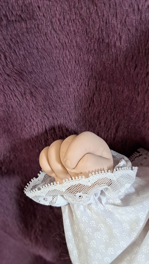Lee Middleton Baby Doll - 21 Inches Tall - 2