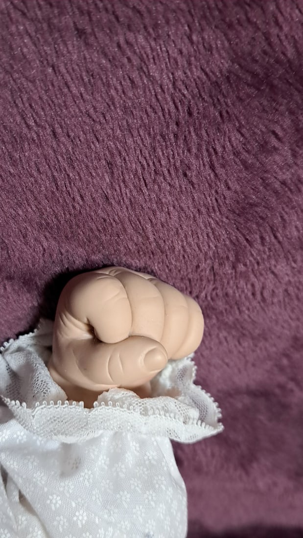 Lee Middleton Baby Doll - 21 Inches Tall - 3