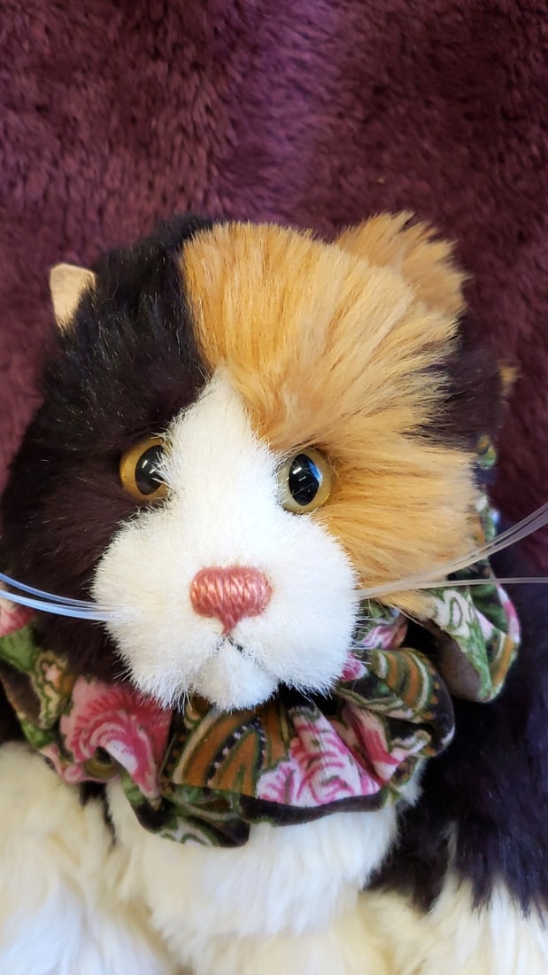 Lexington Bearlimited Editions Arlene Eric Anderson Handcrafted Calico Plush Cat With Floral Collar - 8