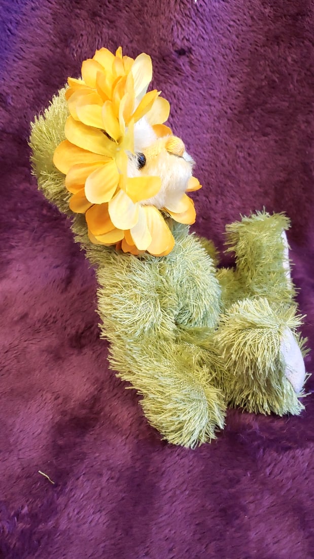 9 In Green Plush Teddy Bear With Yellow Flower Petal Head Costume - 8