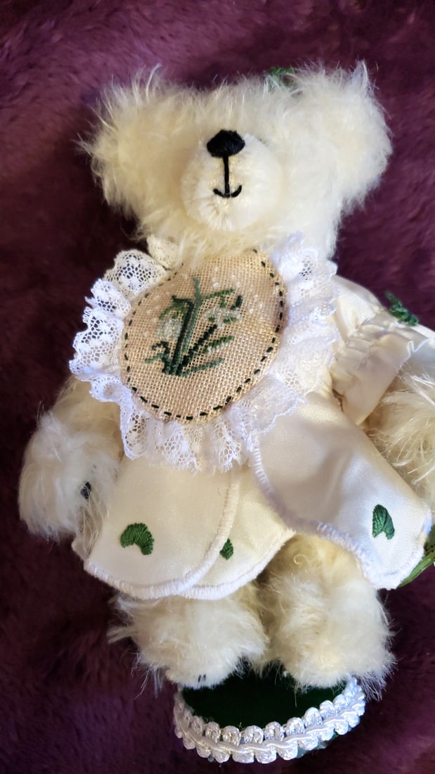 Janette Ann Anderson Artisy Bear Small With Stand - 3