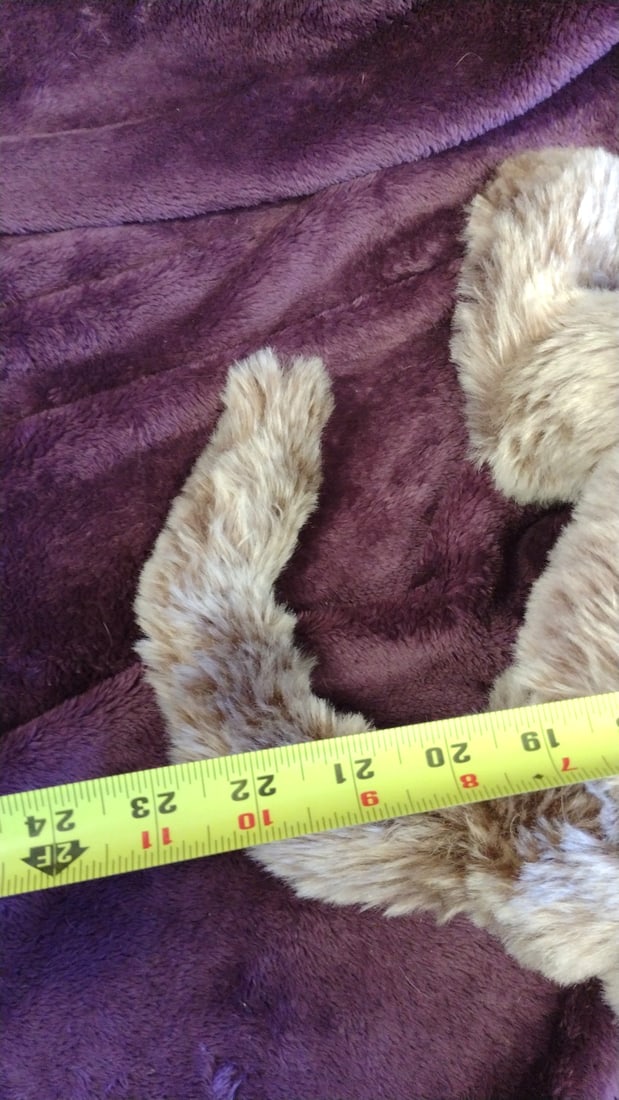 Unsigned Artist Plush Otter Articulated - 4