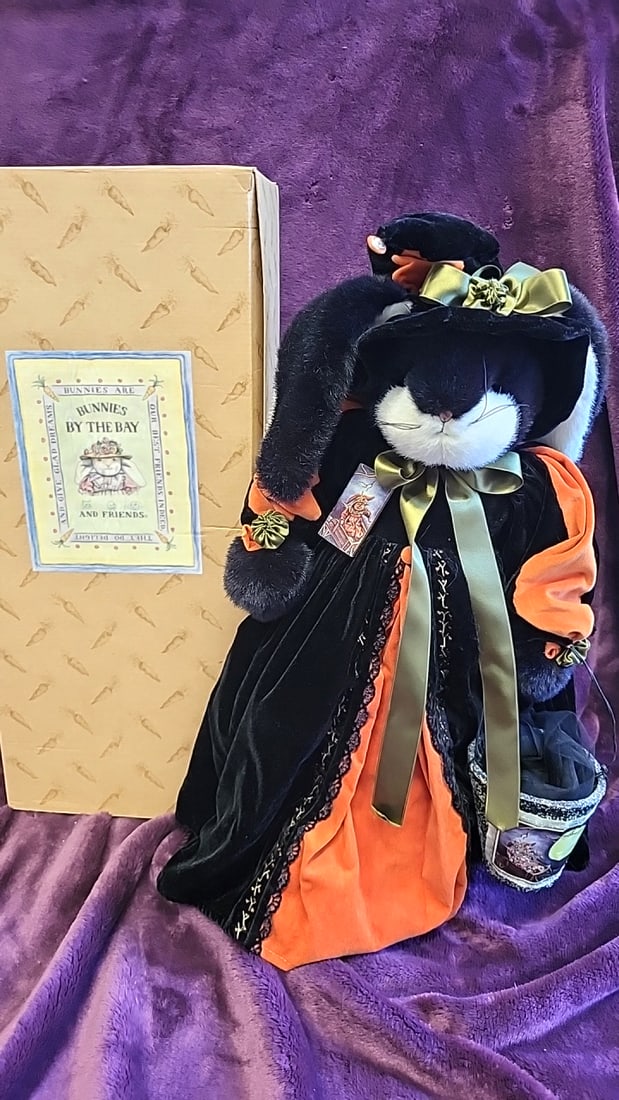 Bunnies By The Bay And Friends Halloween Witch Bunny Plush Doll With Box: 9x21x7 3lb we have gained a lot of experience shipping dolls from our previous auction. We offer in-house shipping. The shipping price shown in the listing is the liveshipping service by liveauctionee