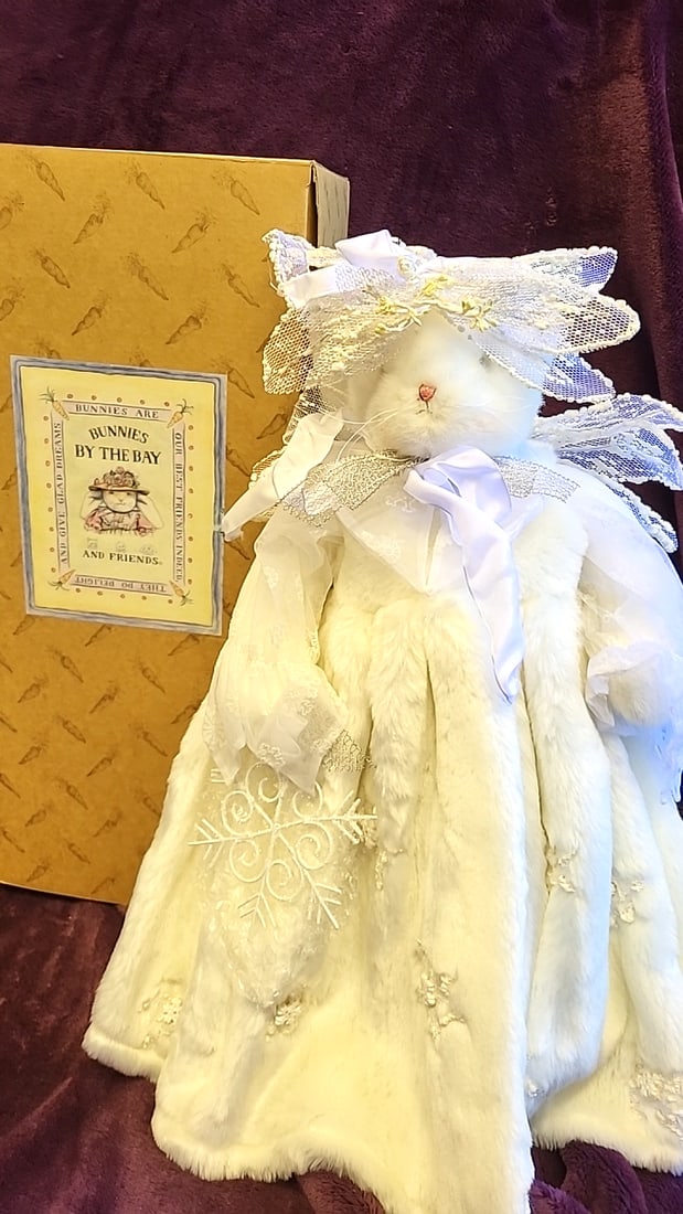 Bunnies By The Bay And Friends Meri Winkle 2000 White Plush Bunny Doll With Lace Dress Hat: 9x21x7 3lb we have gained a lot of experience shipping dolls from our previous auction. We offer in-house shipping. The shipping price shown in the listing is the liveshipping service by