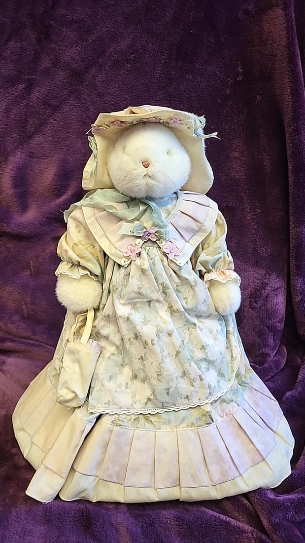 Bunnies By The Bay And Friends Chloe Cloche Plush Bunny Doll With Box - 4