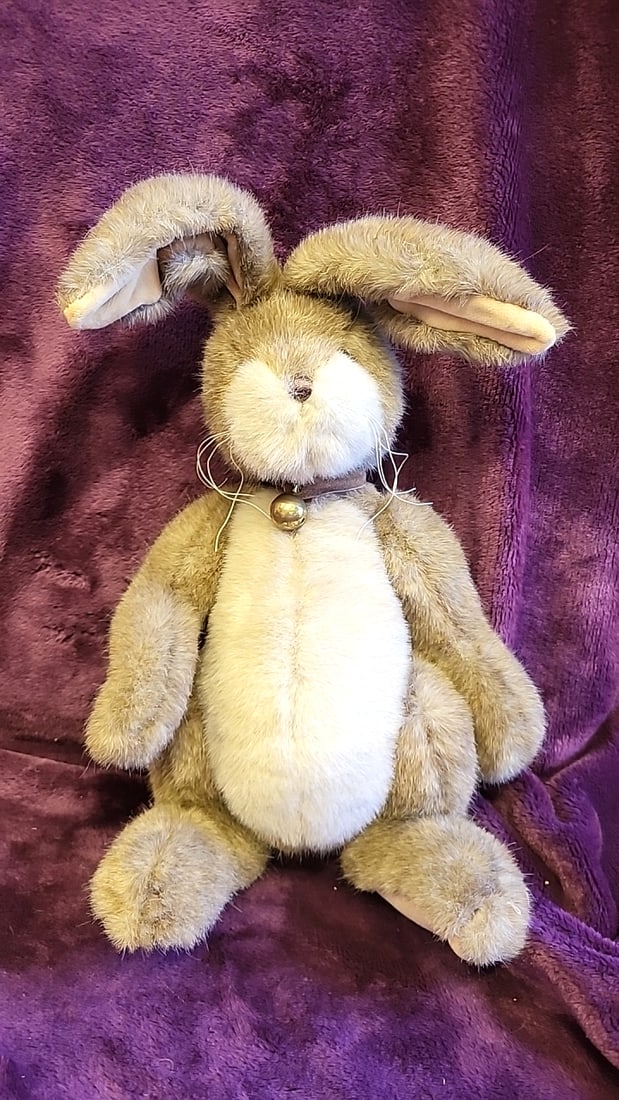 The Bearington Collection Plush Bunny Rabbit Tan Cream Floppy Ears Collar Bell: 16x8x4 3lb we have gained a lot of experience shipping dolls from our previous auction. We offer in-house shipping. The shipping price shown in the listing is the liveshipping service by