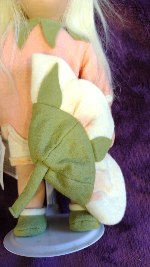 Sonneberger Bltenelise Blonde Flower Fairy Doll With Plush Flower Stand - 3