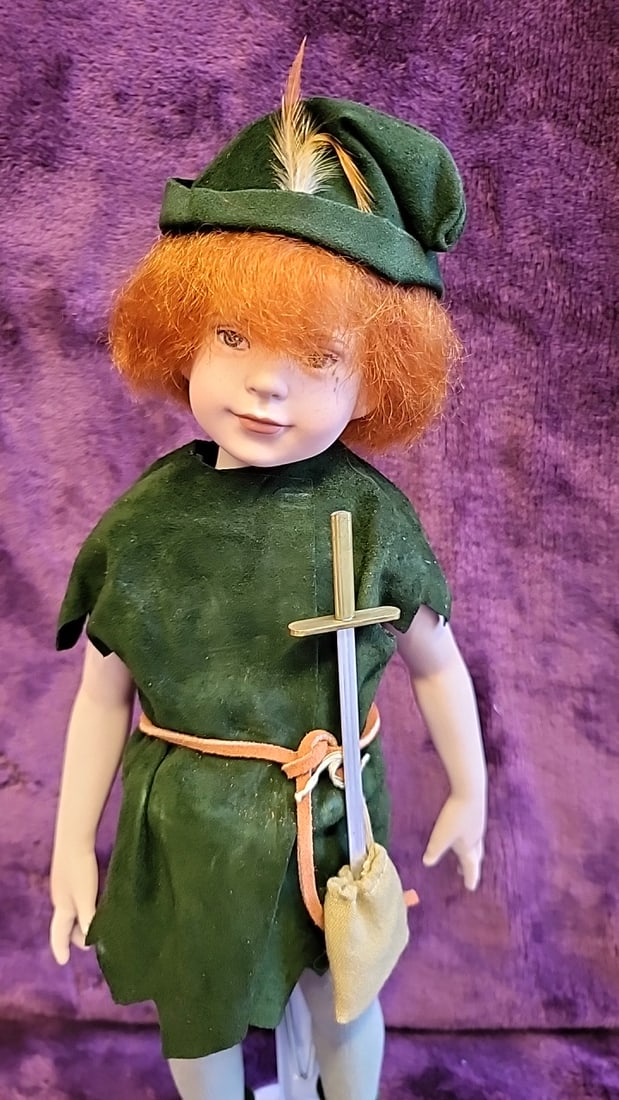 Robert Tonner Doll Co. Peter Pan Doll With Green Outfit, Hat, Sword Certificate And Box - 2