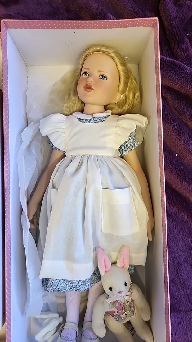 Robert Tonner Porcelain Classic Alice Doll With White Rabbit & Box - 2