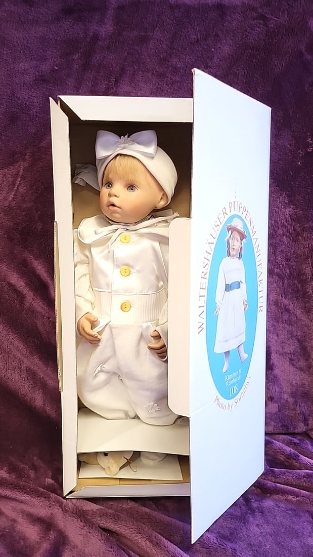 Waltershuser Puppenmanufaktur Kmmer & Reinhardt 108 Doll With Teddy Bear: 22x6x8 5lb we have gained a lot of experience shipping dolls from our previous auction. We offer in-house shipping. The shipping price shown in the listing is the liveshipping service by