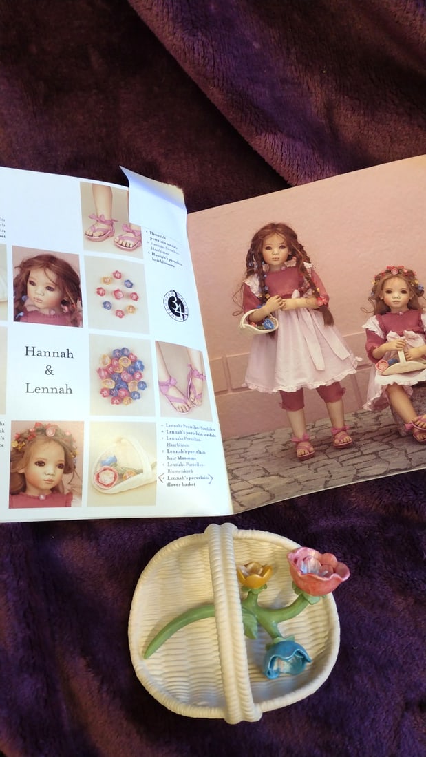 Annette Himstedt Porcelain Basket For Lennah Doll: Excellent intact5x5x5 2 we have gained a lot of experience shipping dolls from our previous auction. We offer in-house shipping. The shipping price shown in the listing is the liveshipping service by