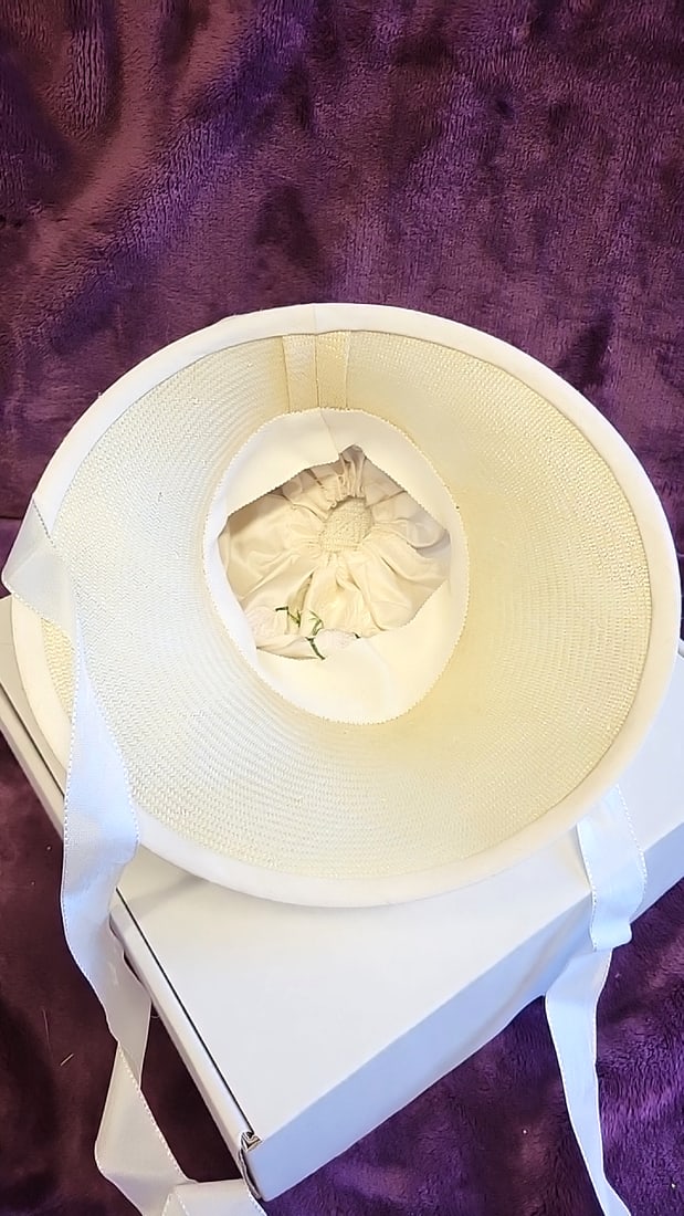 Ivory Wide Brim Straw Childrens Hat With Embroidered Floral Fabric Crown And Ribbon Ties And Boxb - 3