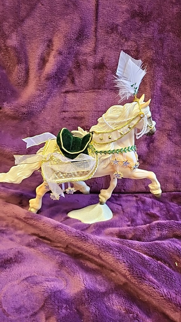 Peace On Earth Cream & Gold Holiday Horse Figurine With Feather Plume And Stand - 6