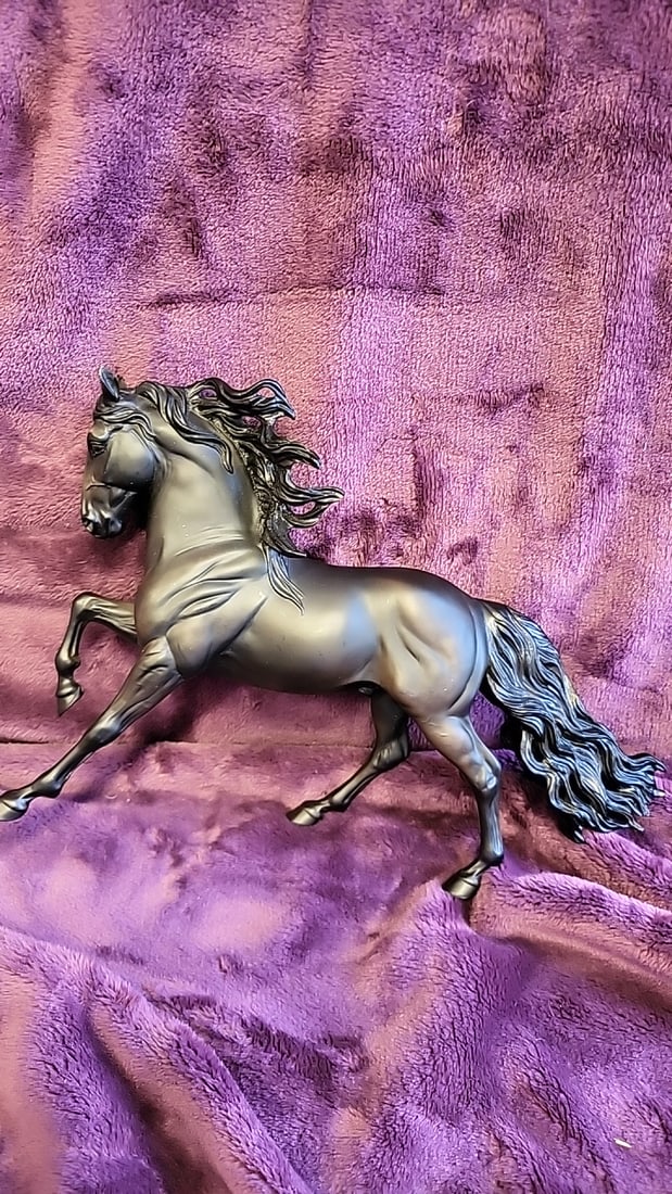 Breyer Model Horse Lot Of 5 With Fjord Pony, Pinto, And Black Stallion Figures - 4