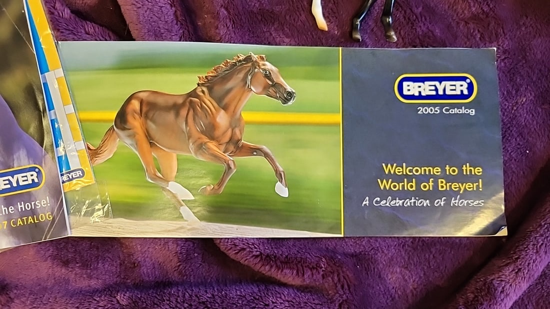 Breyer Model Horse & Donkey Figurine Lot With 2005/2007 Catalogs And Picture Perfect Booklet - 2