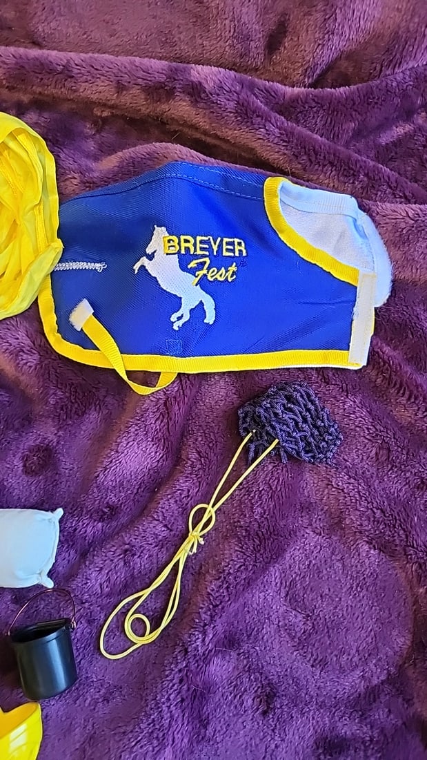 Breyer Breyerfest Model Horse Accessory Lot With Jumps, Blanket, Tack, Hay & Buckets - 4