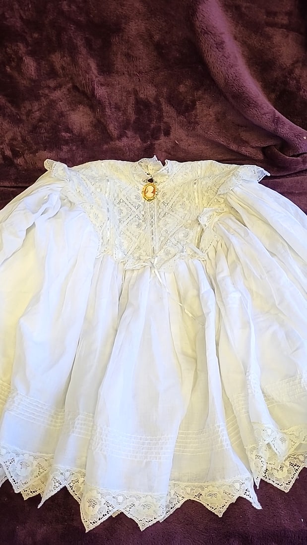 Victorian-style Doll Clothing Lot: White Lace Dress, Floral Pinafore, Parasol, Cameo - 2