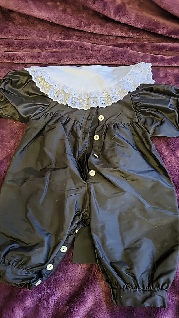 Joyce Nicholson Baby Black Satin Romper With White Eyelet Lace Collar And Bow Brown Boots - 5