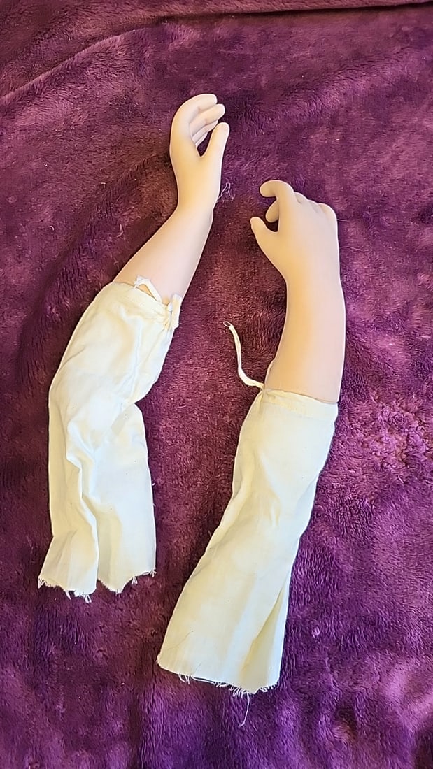 Pair Of Porcelain Doll Arms And Hands With Cloth Sleeves: 13x4x2 3lb we have gained a lot of experience shipping dolls from our previous auction. We offer in-house shipping. The shipping price shown in the listing is the liveshipping service by