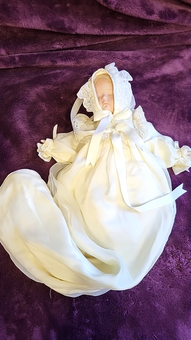 Porcelain Baby Doll In Ivory Christening Gown With Lace Bonnet And Satin Ribbons: 25x9. 5x3 3lb we have gained a lot of experience shipping dolls from our previous auction. We offer in-house shipping. The shipping price shown in the listing is the liveshipping service by