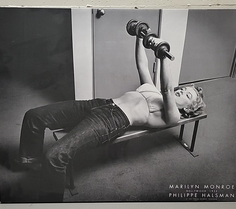 Philippe Halsman Marilyn Monroe Hollywood 1952 Black White Print 0n Canvas: 30x24x1. 5 5lb attention – shipping artwork is very expensive. The shipping price shown in the listing is the liveshipping service by liveauctioneers. We offer our own in-house shipping as well