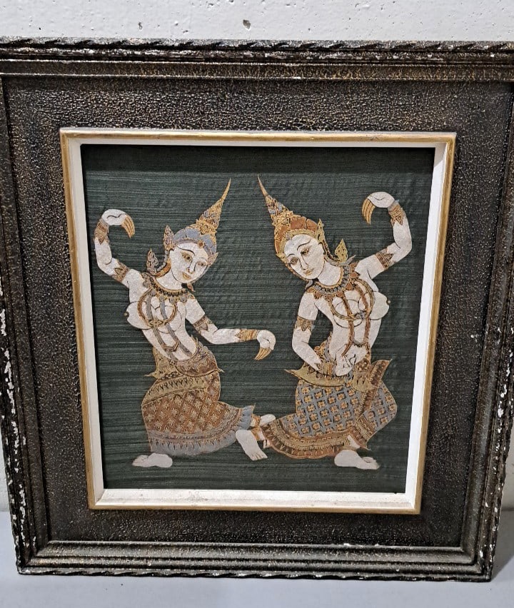 Framed Thai Classical Dancers Textile Artwork, Black Gold Frame: Frame scratches25x28x3 5 attention – shipping artwork is very expensive. The shipping price shown in the listing is the liveshipping service by liveauctioneers. We offer our own in-house shippin