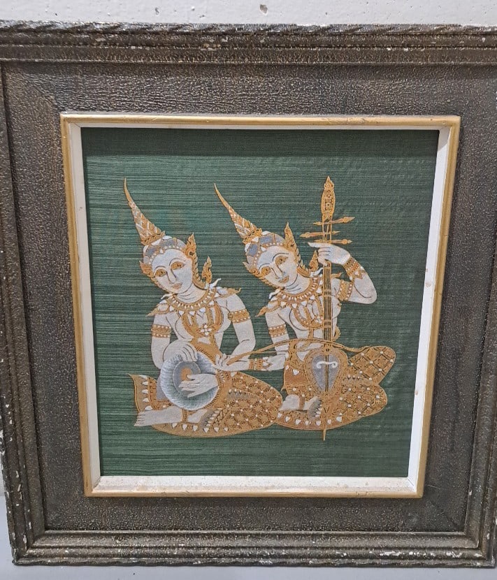 Framed Thai Silk Textile Art, Gold And White Musicians On Green Background: Frame damage25x28x3 5 attention – shipping artwork is very expensive. The shipping price shown in the listing is the liveshipping service by liveauctioneers. We offer our own in-house shipping